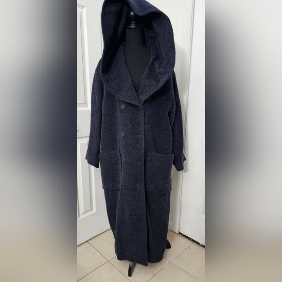Harve Benard Wool Coat - Picture 2 of 12